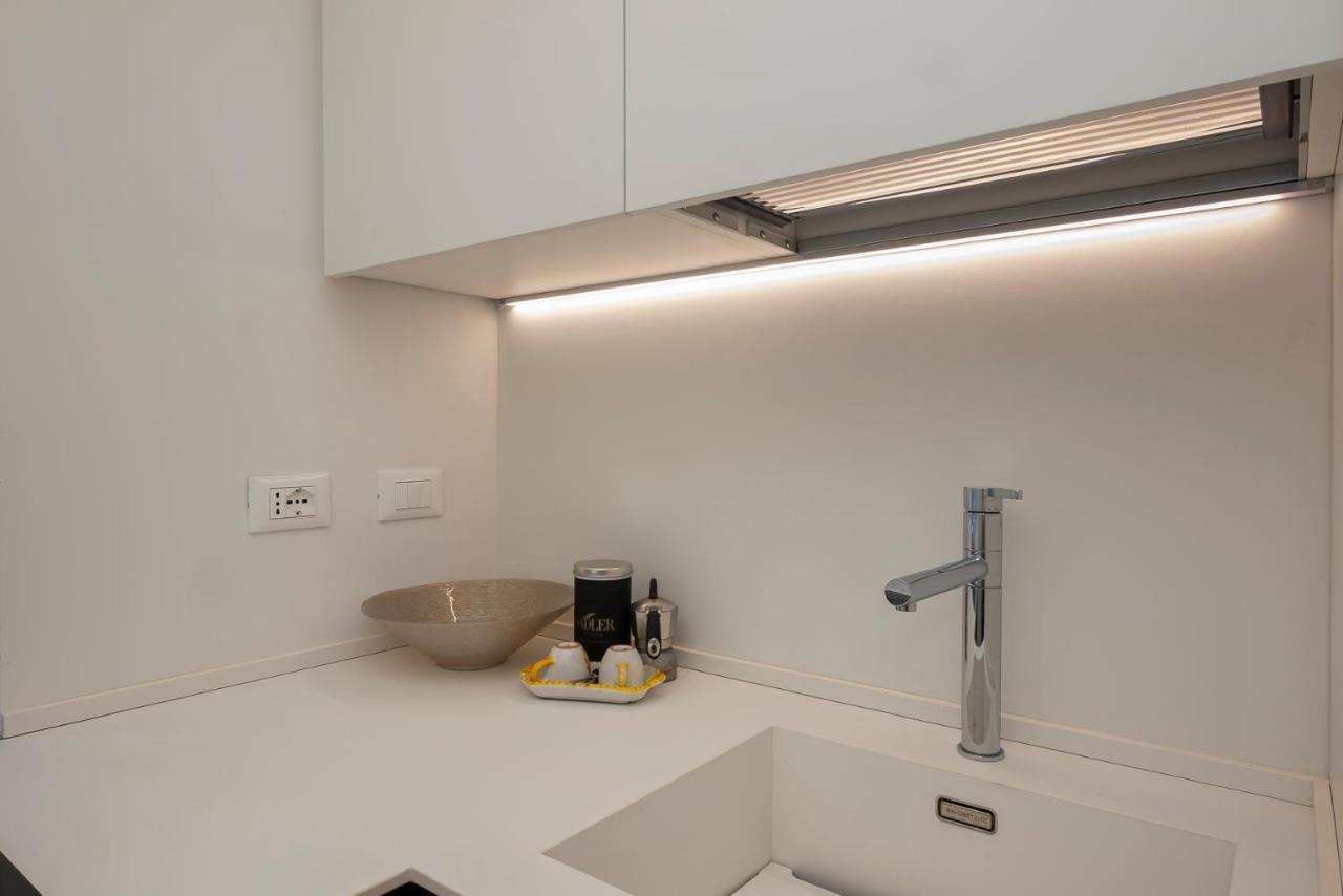Luxury Apartment Near Arco Della Pace Guerrazzi 9 Milaan Buitenkant foto